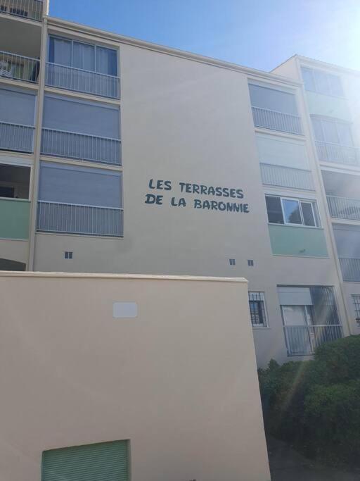 Les Terrasses De La Baronnie Appartement Climatise Avec 1 Chambre Et Piscine Ouverte Du 28 Mai 2025 Au 28 Septembre 2025 Le Grau-du-Roi Luaran gambar